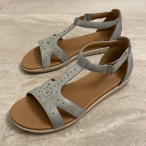CLARKS Women’s Un Reisel Mara T Strap Sandal Size 12 - Picture 4 of 8